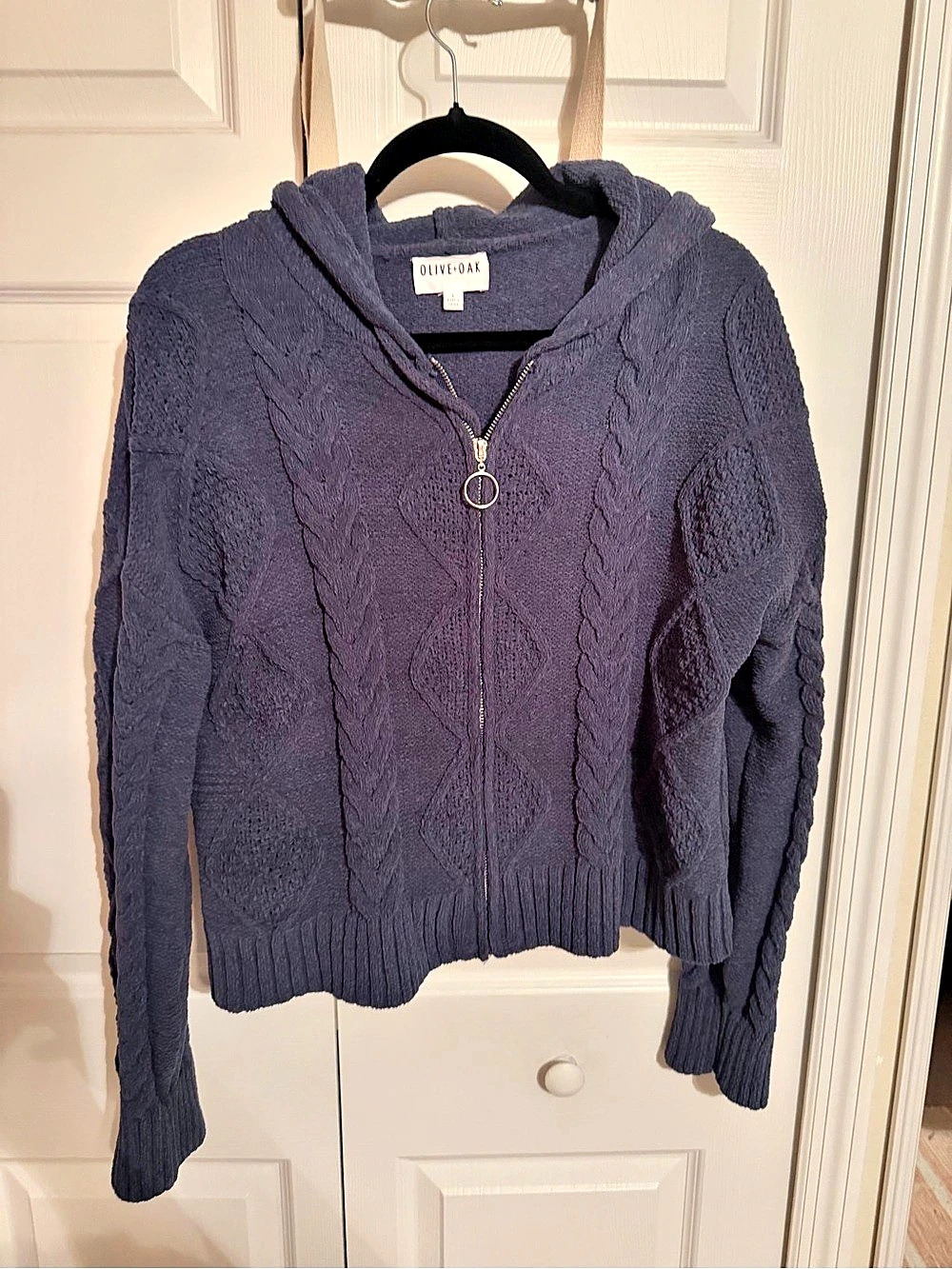 Cable Knit Hooded Sweater in Navy blue Like New